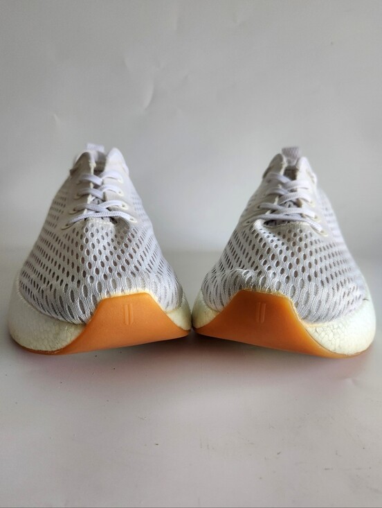 Athletic_Shoes